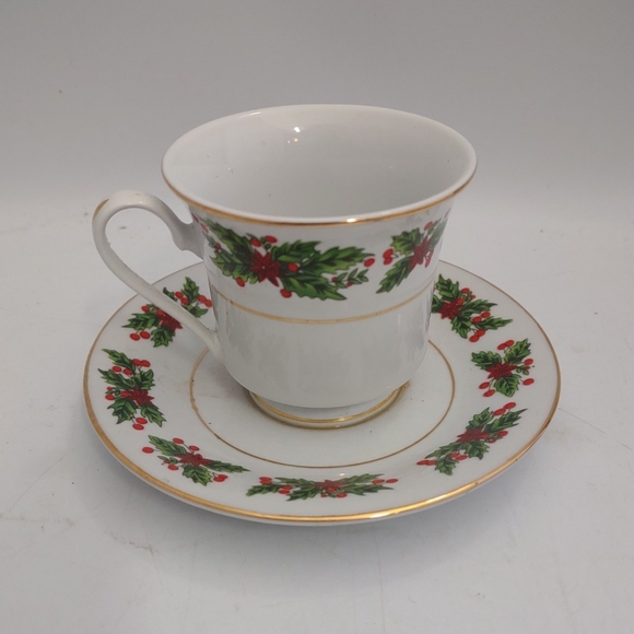 Fine China Christmas Poinsettia & Holy Berries 2 Teacup & Saucer Candle Holders - Picture 14 of 15